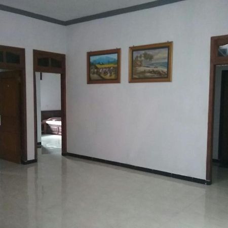 Hotel "Ngebel Indah" Dış mekan fotoğraf