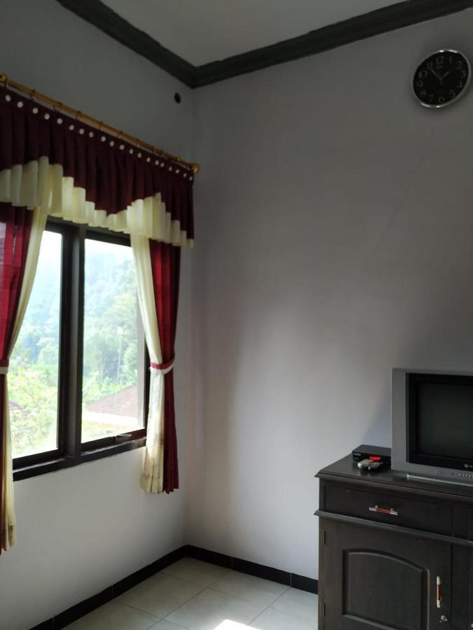 Hotel "Ngebel Indah" Dış mekan fotoğraf